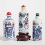 Three Copper-Red Blue and White Snuff Bottles, 1800-1900, 清 十九世纪 青花釉里红人物故事纹烟壶一组三件, tallest bottle he