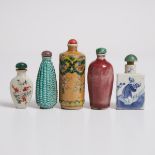 Five Porcelain Snuff Bottles, 19th-20th Century, 晚清/民国 瓷烟壶一组五件, tallest height 3.4 in — 8.6 cm (5 Pi