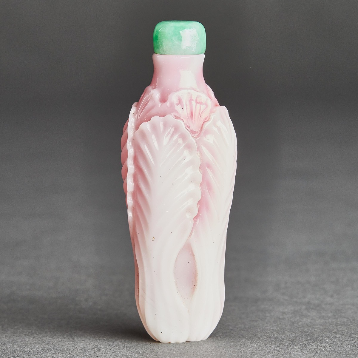 Attributed to Palace Workshops, A Sandwiched Pink Glass 'Cabbage' Snuff Bottle, 1750-1830, 清 十八/十九世紀