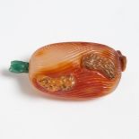 An Agate 'Peanut and Jujube' Snuff Bottle, 1750-1860, 清 十八/十九世纪 玛瑙巧作'早生贵子'烟壶, length 2.6 in — 6.6 cm