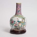 A Famille Rose 'Phoenix' Bottle Vase, 20th Century, 二十世纪 粉彩凤尾尊, height 12.6 in — 32 cm