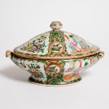 A Canton Famille Rose Tureen, Early 20th Century, 民国 广彩瓷汤盆, across handles width 12.1 in — 30.8 cm