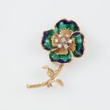 14k Yellow Gold Brooch, realistically formed as a flower, set with 7 small brilliant cut diamonds, a
