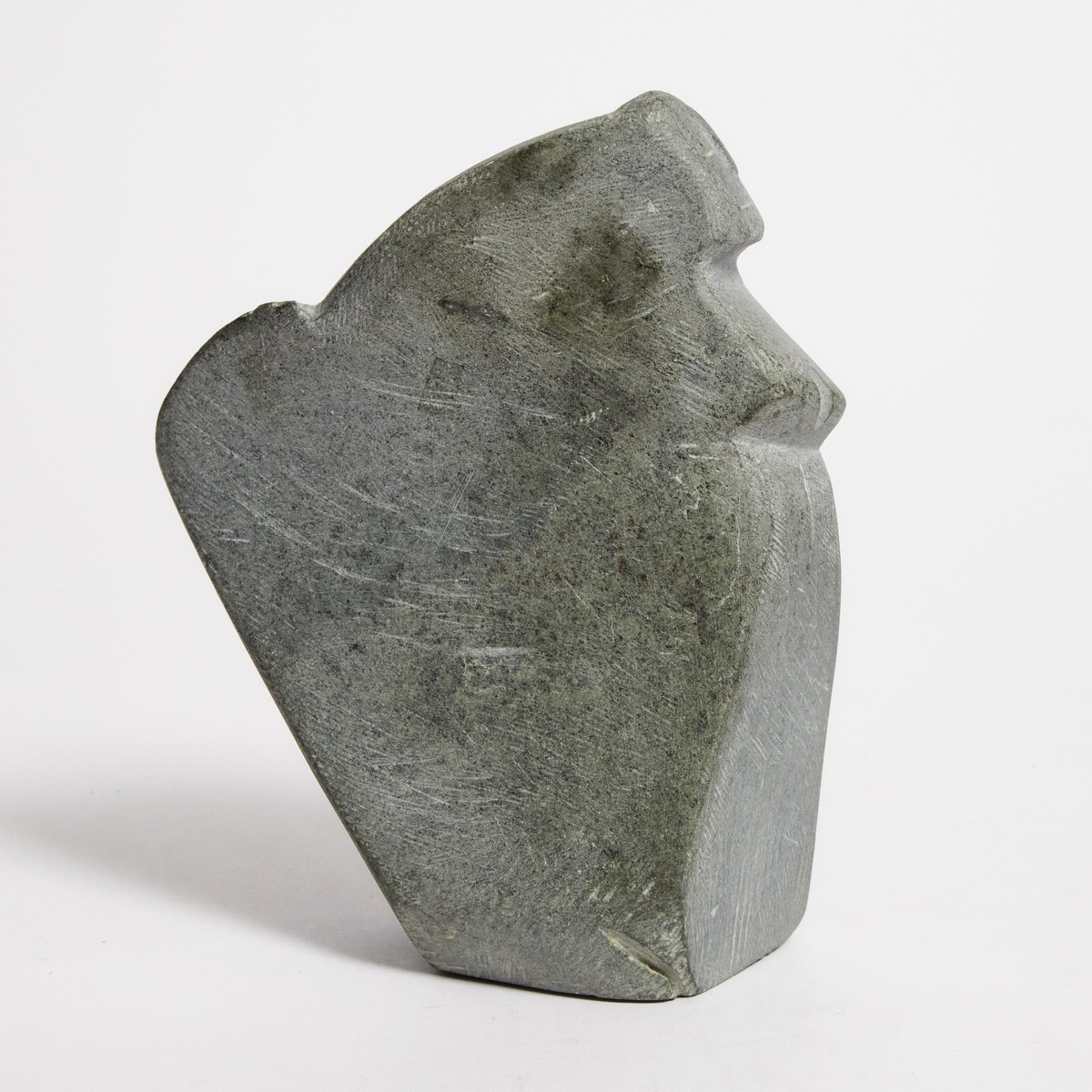 John Pangnark ᔭᓐ ᐸᓇ (1920-1980), FIGURE, CIRCA 1970S, stone, 7 x 5.5 x 2.5 in — 17.8 x 14 x 6.4 cm - Image 2 of 5