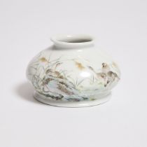 A Famille Rose 'Geese' Water Pot, Republican Period, Early 20th Century, 民国 粉彩'飞鸣食宿图'水盂, 2.9 x 4.5 i