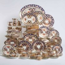 Royal Crown Derby 'Imari' (mainly 2451) Pattern Dinner Service, late 19th/20th century, largest plat