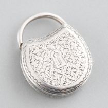 George III Silver Padlock Form Vinaigrette, Ledsam & Vale, Birmingham, 1818, height 1.2 in — 3.1 cm