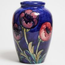 Moorcroft Poppy Large Vase, c.1925-30, height 12.8 in — 32.5 cm