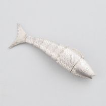 George III Silver Articulated Fish Vinaigrette, Birmingham, 1817, length 3.1 in — 7.9 cm