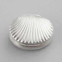 George III Silver Shell-Form Vinaigrette, Joseph Willmore, Birmingham, 1806, length 0.9 in — 2.4 cm