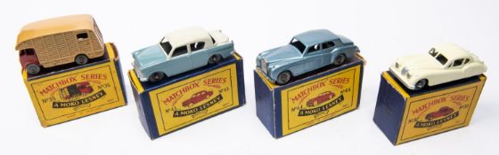 4x Matchbox Series. 32a; Jaguar XK140 in off-white with metal wheels. 35a; ERF Marshall Horse Box in