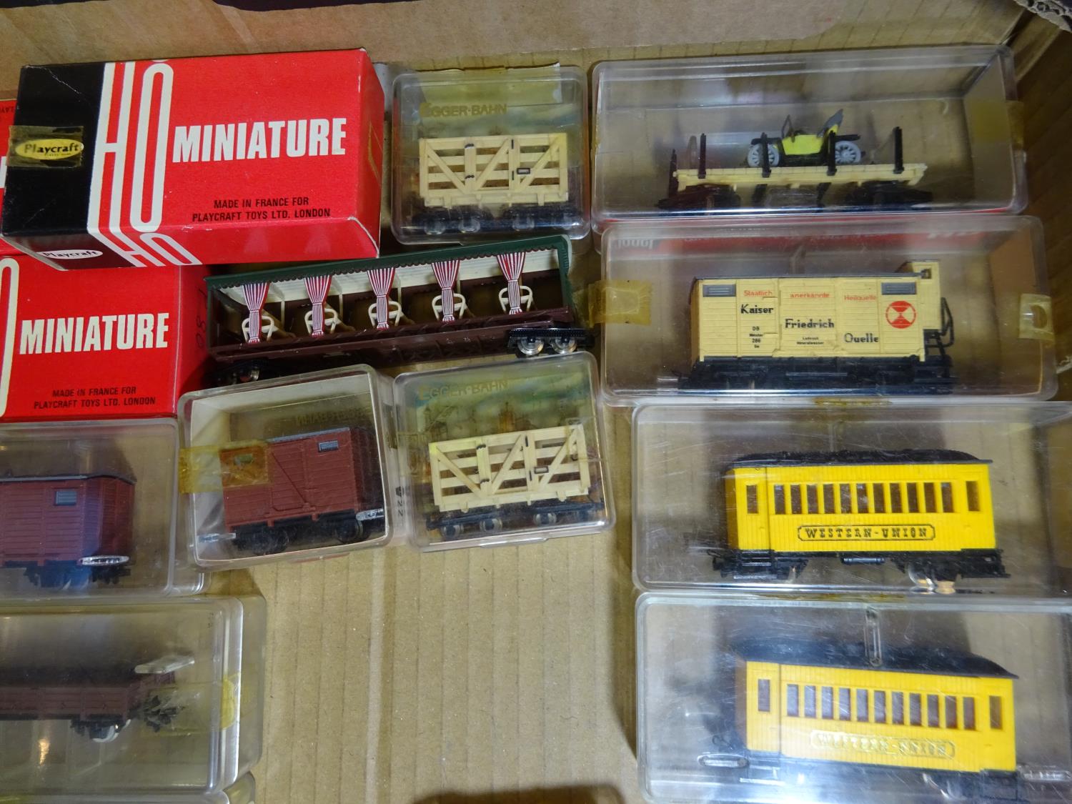 A quantity of HO/HOe Miniature gauge (N gauge) and HO gauge model railway by Egger-Bahn, Playcraft, - Image 5 of 9