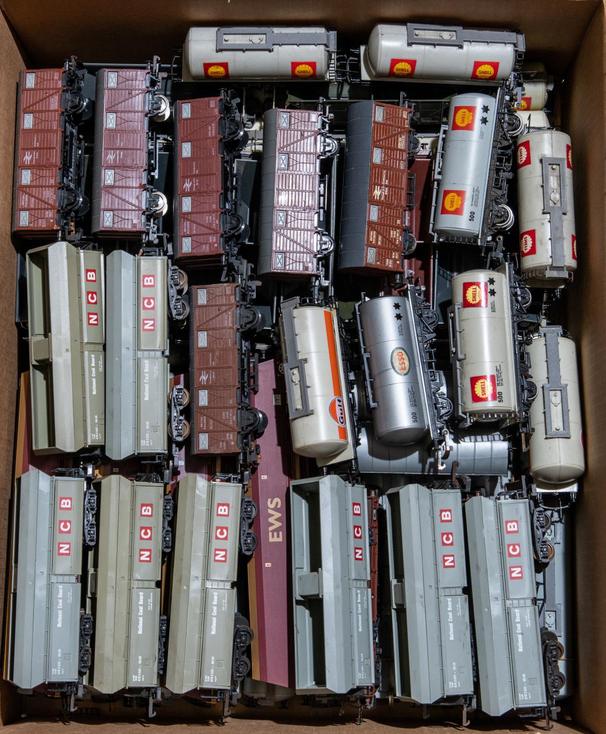 A quantity of OO gauge Freight Rolling Stock. Including Shell BP High Capacity Bogie Tank Wagons.