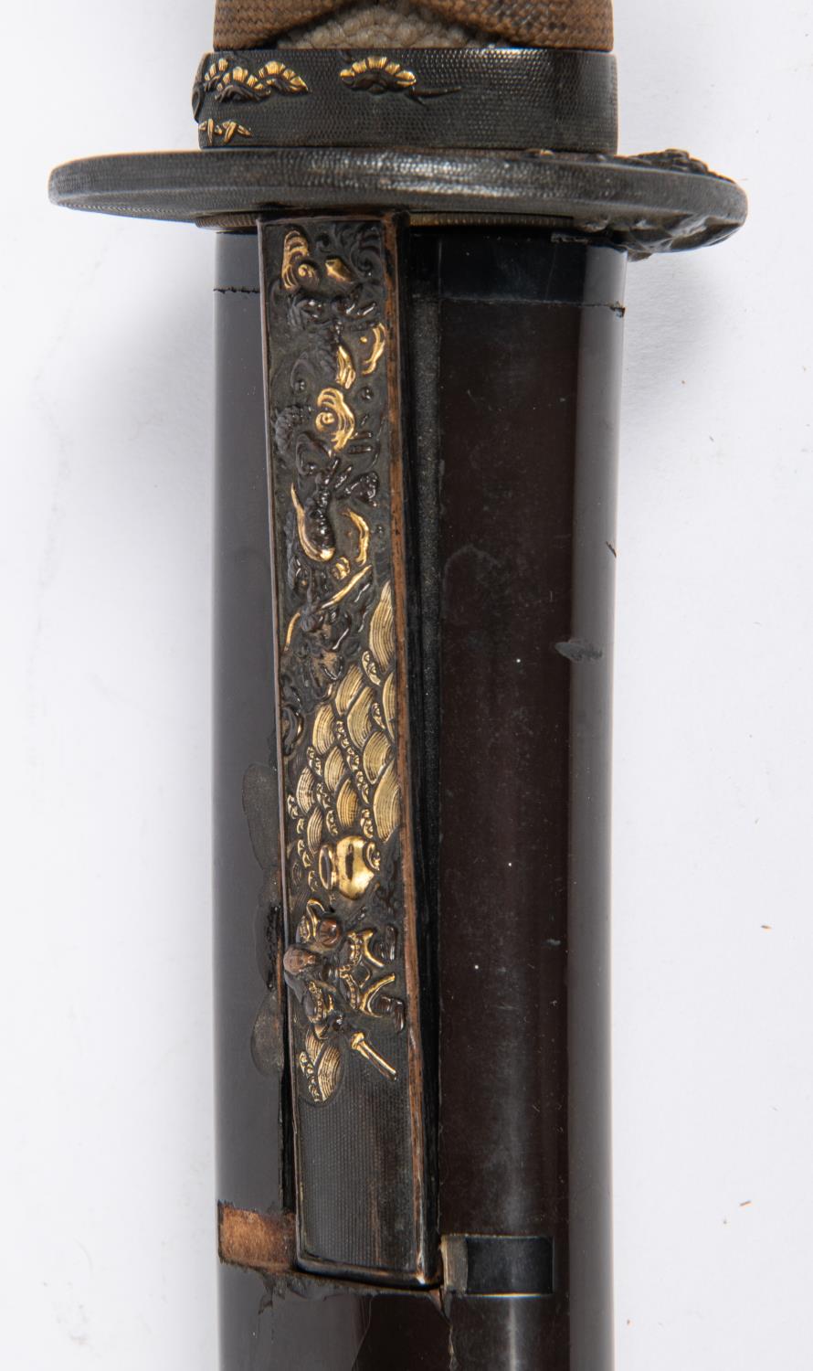 A nicely mounted short wakizashi with o-suriage unsigned blade 31.4cms, some chips and edge nicks. - Image 5 of 5
