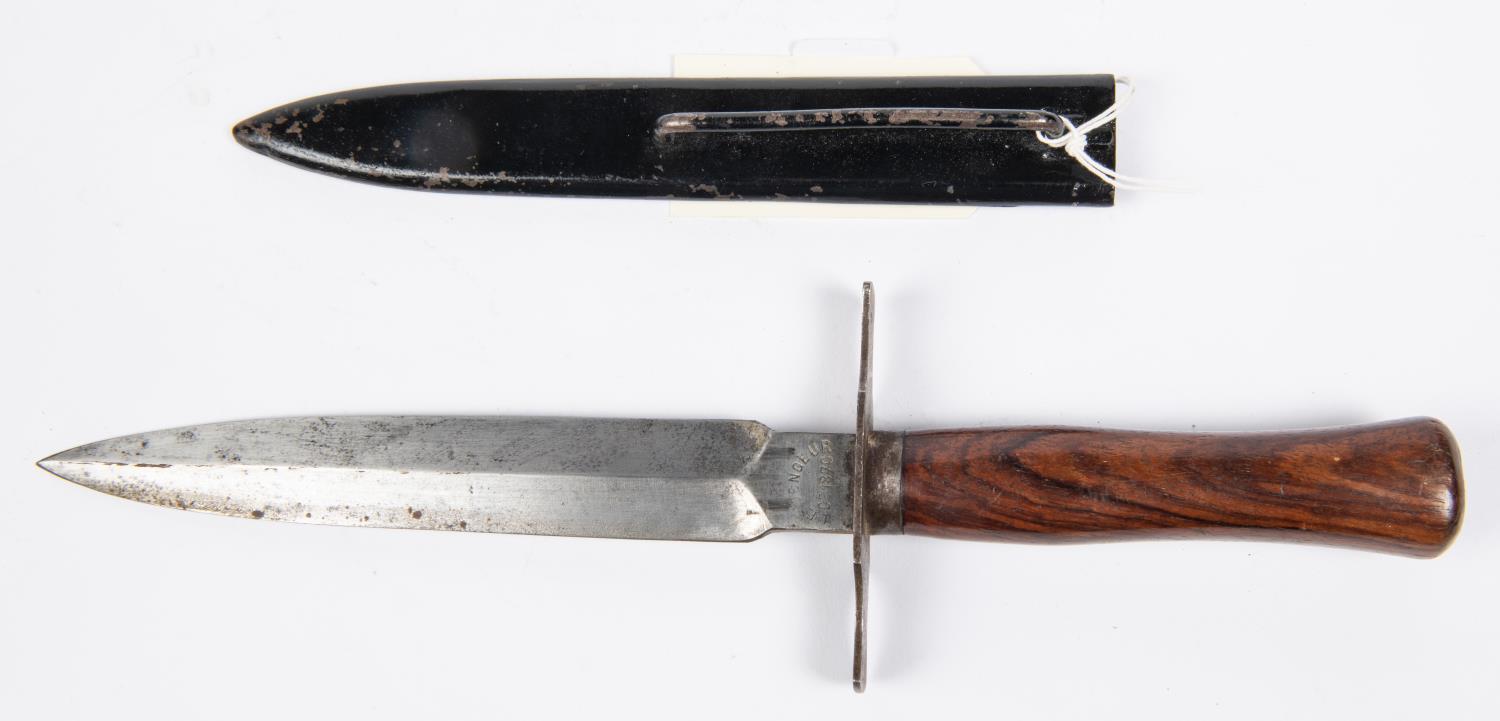 A WWI French fighting knife, DE blade 6½" marked "LE VENGEUR DE 1870" and numbered "76". with - Image 3 of 4