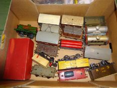 31x Hornby O Gauge railway. Including; a boxed clockwork No.40 BR 0-4-0T locomotive, 82011, in lined