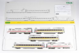 A scarce and impressive Trix 'HO' gauge modern DB ICE high speed train pack. (22559). Comprising two