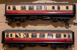 2x O gauge LMS bogie coaches. A Full First and a Brake Third. Both in maroon livery.