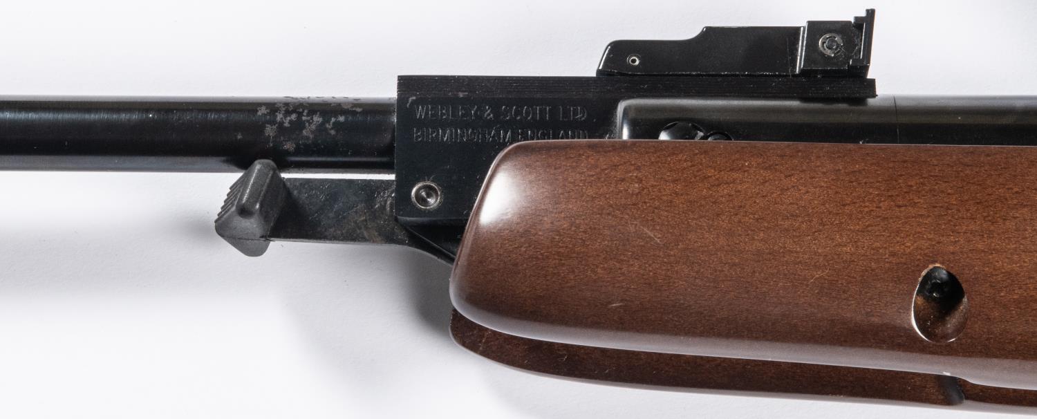 A .22" Webley Omega break action air rifle, number 825941, with adjustable rearsight, sound - Image 3 of 4