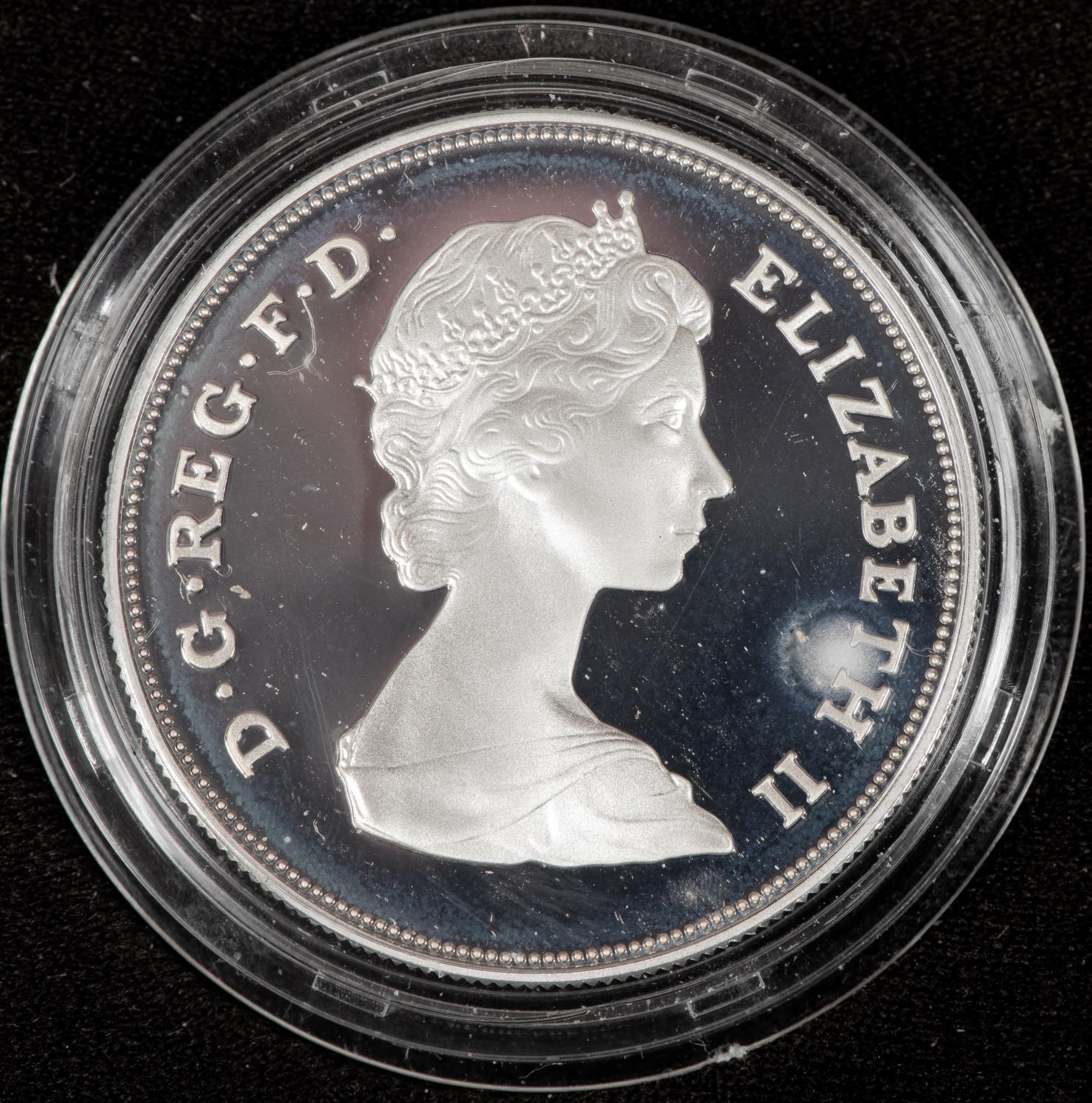 Elizabeth II Queen Elizabeth the Queen Mother silver proof crowns (2): 1980 for commemorating 80th - Image 4 of 5