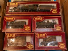 17x OO gauge railway items by GMR, Airfix and Lima. Including 3x GMR locomotives; a GWR Castle Class