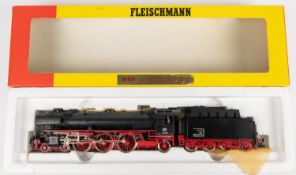 Fleischmann HO Steam Tender Locomotive 4170. A D.B. Class 01 4-6-2 in satin black and red livery, RN