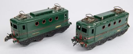 2x O gauge French Hornby Bo-Bo pantograph locomotives for 3-rail running. SNCF BB-8051, in green