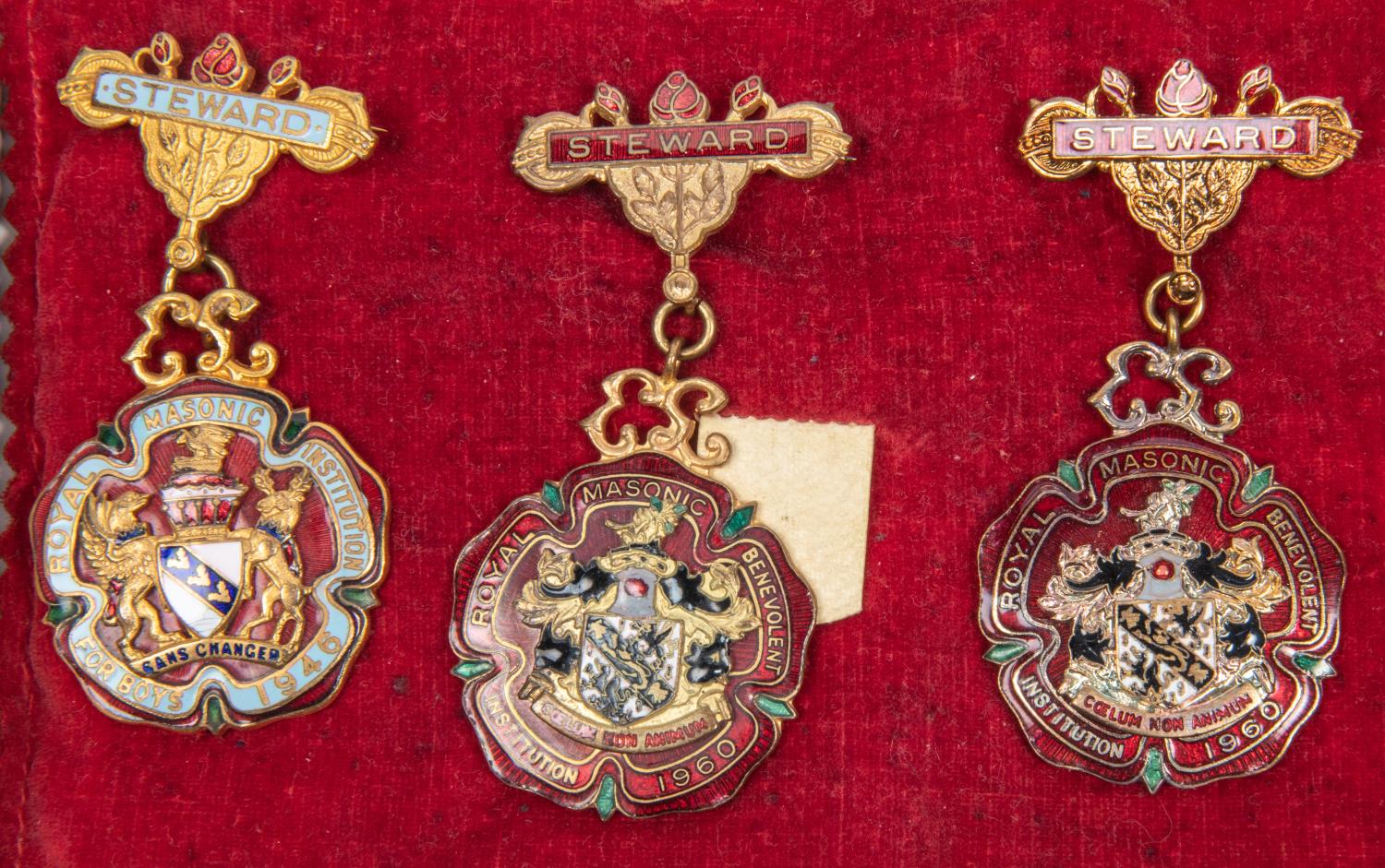 2 gilt Masonic medals, 4 gilt and enamel Steward's jewels; a gilt Masonic Centenary jewel 1983 and - Image 3 of 5