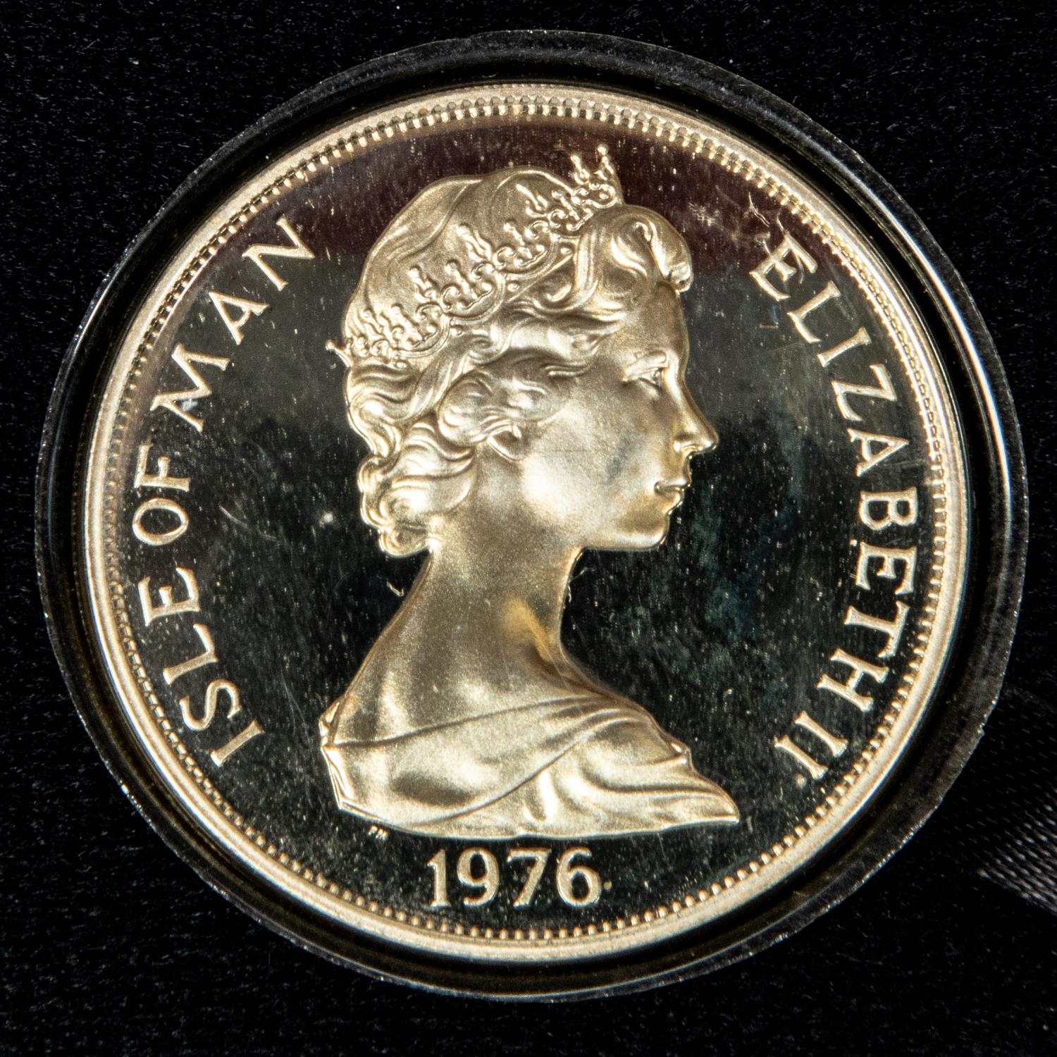 2 gilt Masonic medals, 4 gilt and enamel Steward's jewels; a gilt Masonic Centenary jewel 1983 and - Image 5 of 5