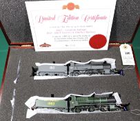 A Bachmann Branchline OO gauge 2-locomotive set. SE&CR N Class 2-6-0 locomotive, 810, in unlined