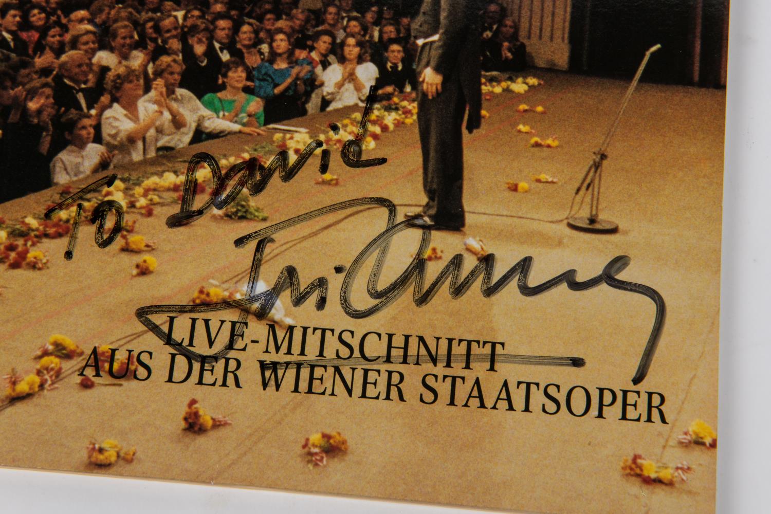 Jose Carreras; Live signed LP record album on Polyohon. Signed to front of cover in black felt - Image 2 of 4