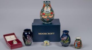 4x Moorcroft miniature vases. A Trial vase painted with humming birds by Fiona Bakewell and dated