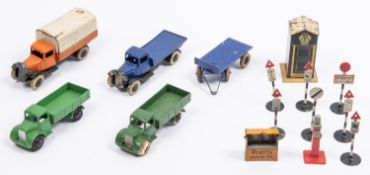 5x Dinky Toys commerical vehicles, all with first type smooth black wheels, and 4x examples with