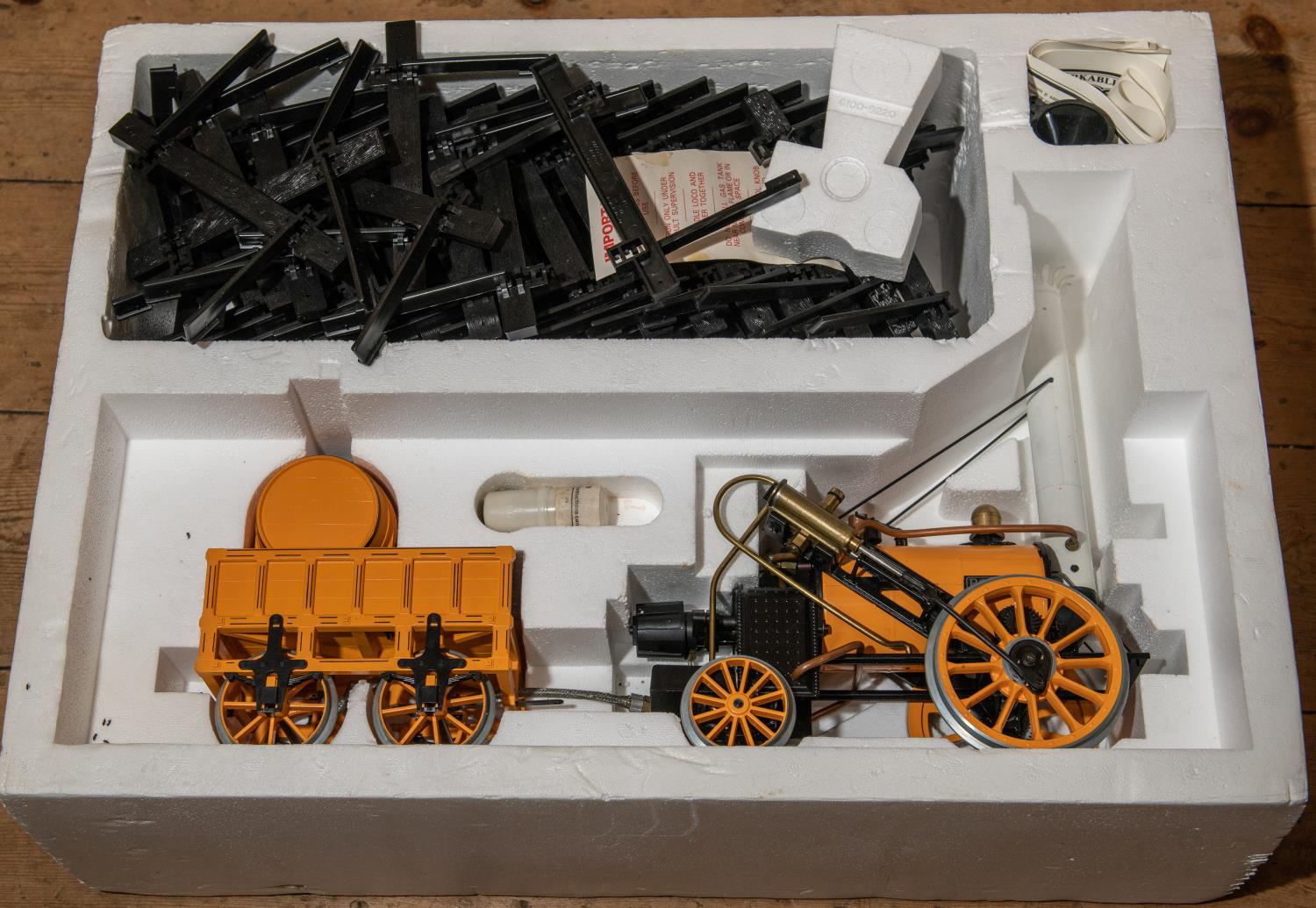 A Hornby Railways 3.5 inch gauge live steam G100 Stephenson's Rocket and coaches. Comprising; 0-2- - Image 3 of 6