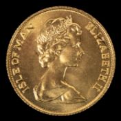 Isle of Man: Elizabeth II regular issue Sovereign 1973, Uncirculated. £280-320