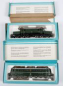 2x Marklin HO gauge 3-rail and pantograph electric locomotives. DB crocodile (3022), E94 276, in