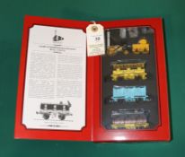 Hornby Hobbies L&MR Stephenson's Rocket, Mail Coach set. Comprising Rocket and 3 coaches. (R.