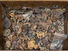 Approximately 3kg weight of damaged, broken, incomplete and fragments only of military badges. £30-