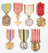 Belgium: African War Medal, 1940-45, VF; Albert I Veterans cross, 1830-1930 Independence medal and