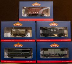 5x Bachmann Branch-Line Model Railways Wagons. A BR 12T Shock Absorbing Van, 'BR Bauxite (Late) (