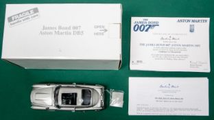Danbury Mint James Bond Aston Martin DB5 (Silver issue). Comes complete with certificate and