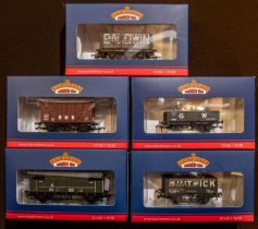 5x Bachmann Branch-Line Model Railways Wagons. A BR 12T Shock Absorbing Van, 'BR Bauxite (Late) (