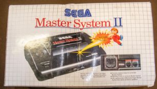 Sega Master System 2, "Alex Kidd " in miracle world game built in, Contains, Console, 1 hand pad,