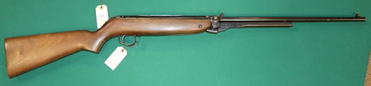 A .22" late model Webley Mk III underlever air rifle, number 82673 (both numbers appear to have been