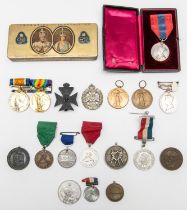 Pair: BWM, Victory (S12641 Pte C W Green, Rif Brig) VF, (medals gilt overall), with bronze and WM