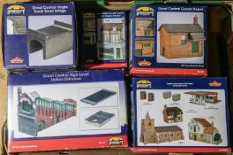 5 Bachmann Scenecraft buildings. Estate Cottages, Great Central Goods Depot, Great Central High