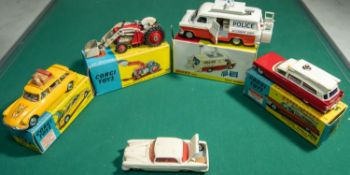 5 Vehicles, 4 Corgi Toys and a Dinky Toy. Corgi- Citroen Safari ID19, in yellow Wild Life livery,