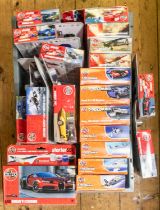 20 Airfix Kits. Scales 1:43/1:72- 9x Starter Sets series including 2x Bugatti Chiron, Jaguar E Type,