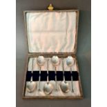 A set of 5 hallmarked silver Art Deco spoons, Birmingham, G Unite & Sons & Lyde Ltd, 1930,