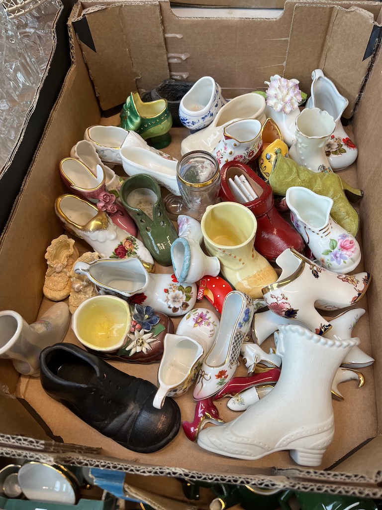 A box of over 40 ceramic shoes by various makers including Masons Mandalay, Sheriden, Royal Albert